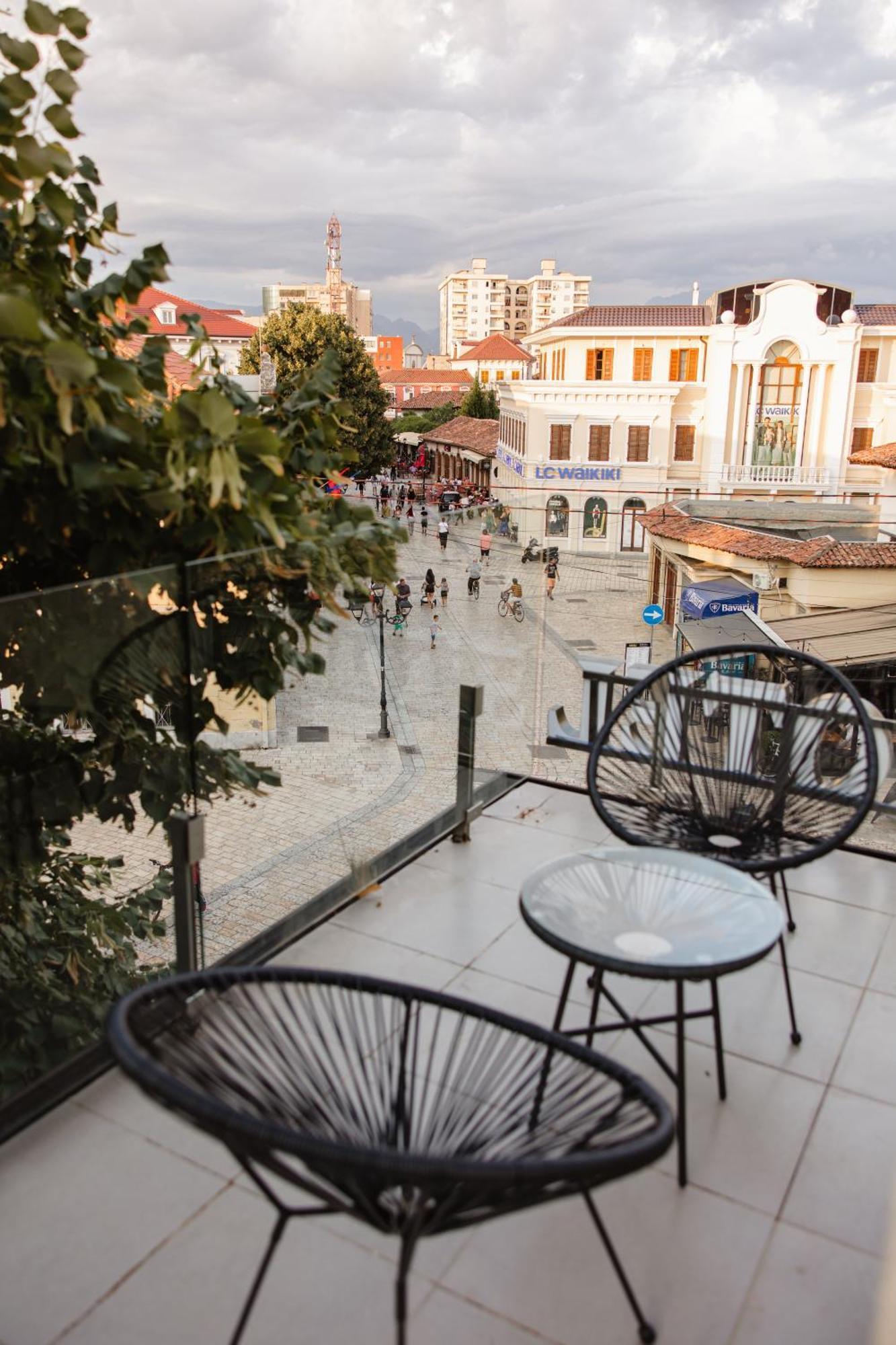 Downtown Hotel Shkodër Buitenkant foto