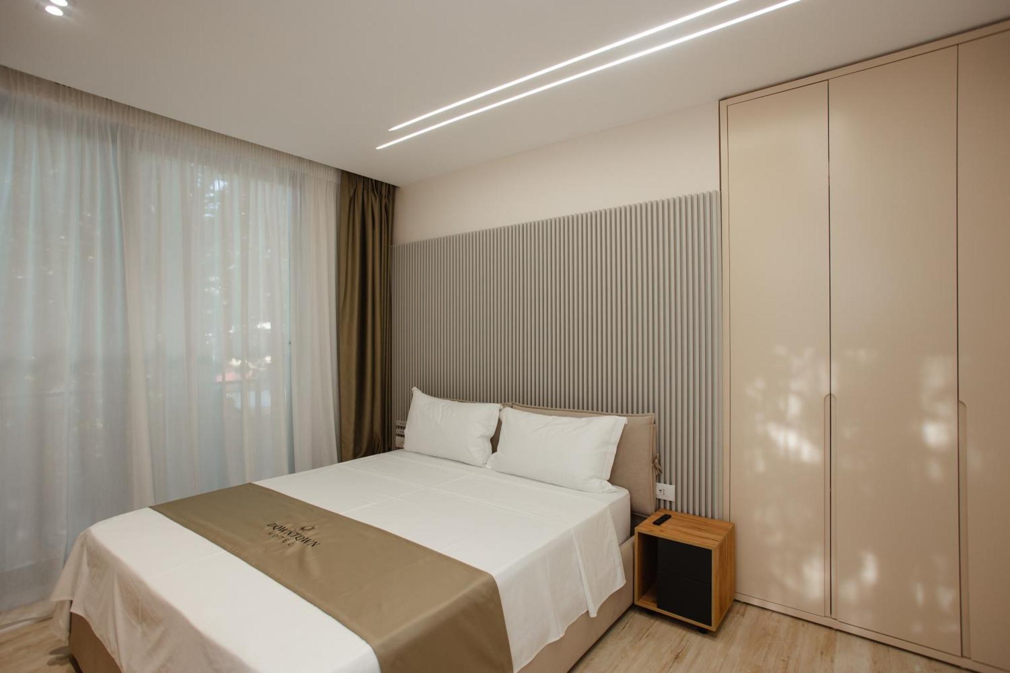 Downtown Hotel Shkodër Buitenkant foto