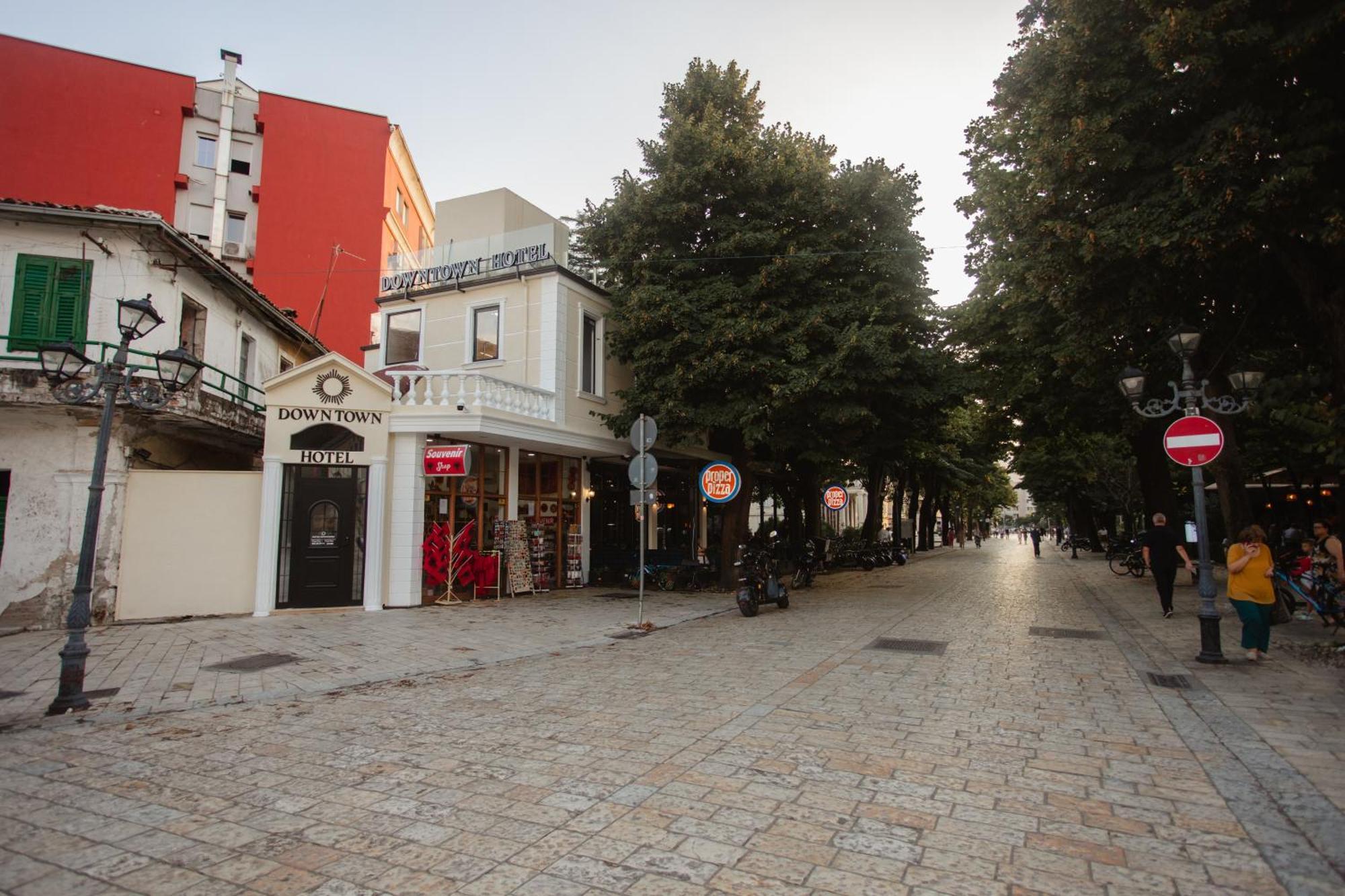 Downtown Hotel Shkodër Buitenkant foto
