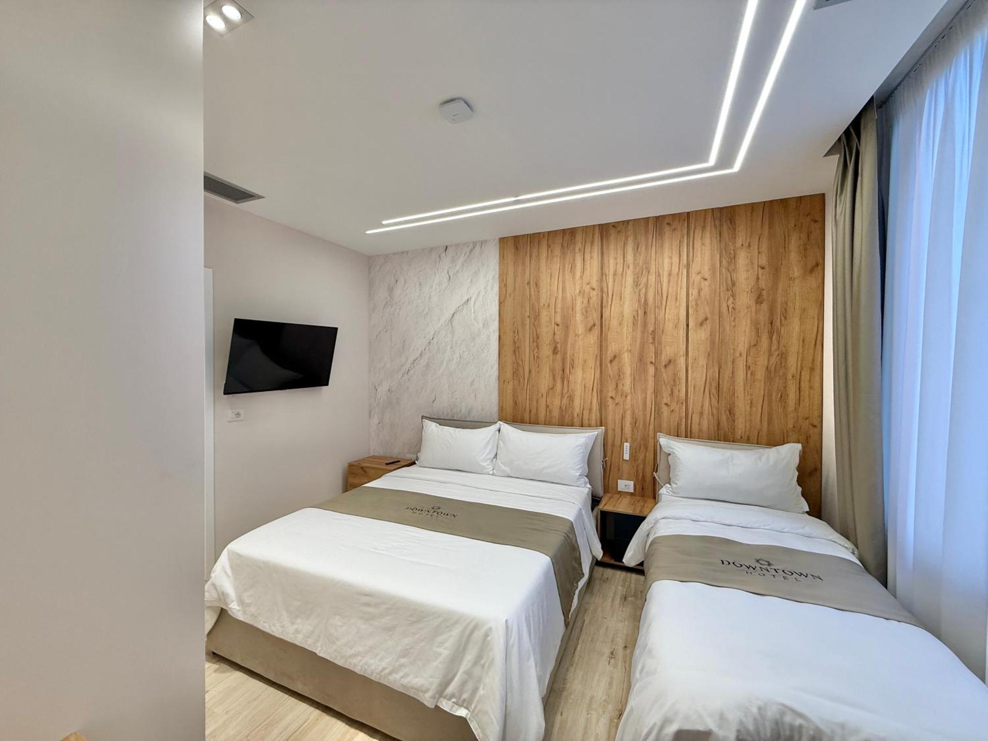 Downtown Hotel Shkodër Buitenkant foto